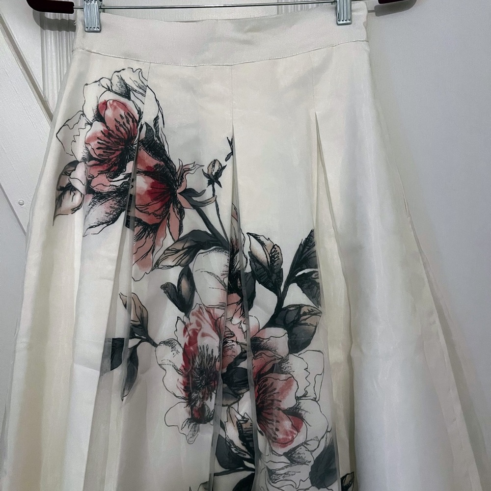Floral White and Pink Organza Skirt - Picture 6 of 7